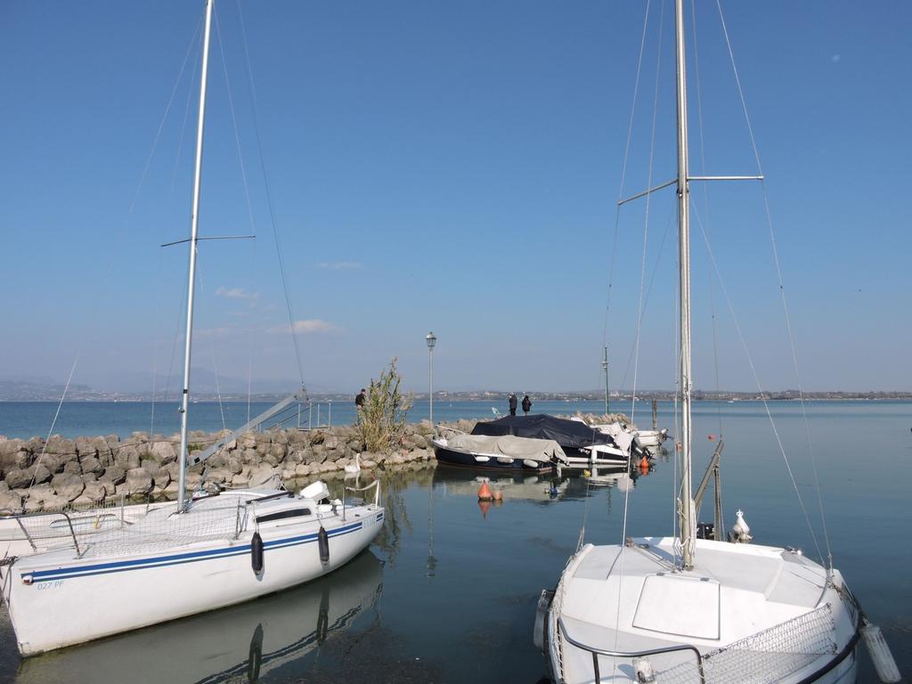 Appartamento Spiaggia Brema Sirmione Ngoại thất bức ảnh